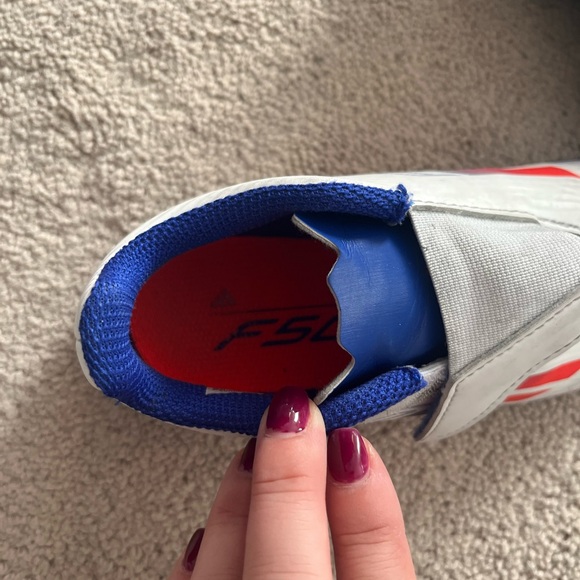 Adidas F50 Kids White and Blue Athletic Shoes indoor soccer shoes - Picture 3 of 6